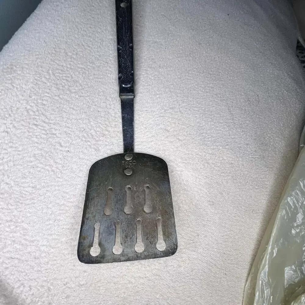 Vintage Ekco USA Slotted Keyhole Spatula Flipper Turner Black Handle